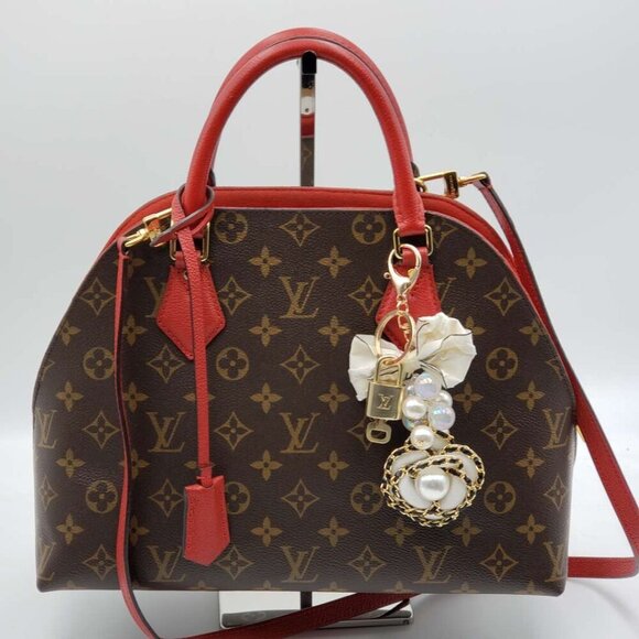 100% Auth Louis Vuitton Lock & Key with unbranded Bagcharm, Keycharm, Keychain - Picture 2 of 14